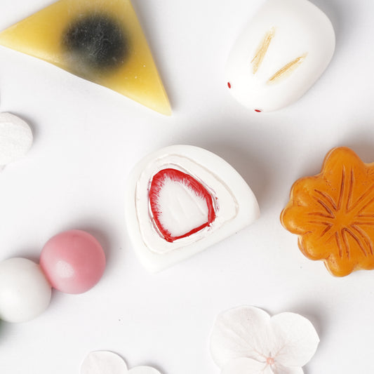 Wagashi Magnet Strawberry Daifuku (Japanese Traditional Sweets)