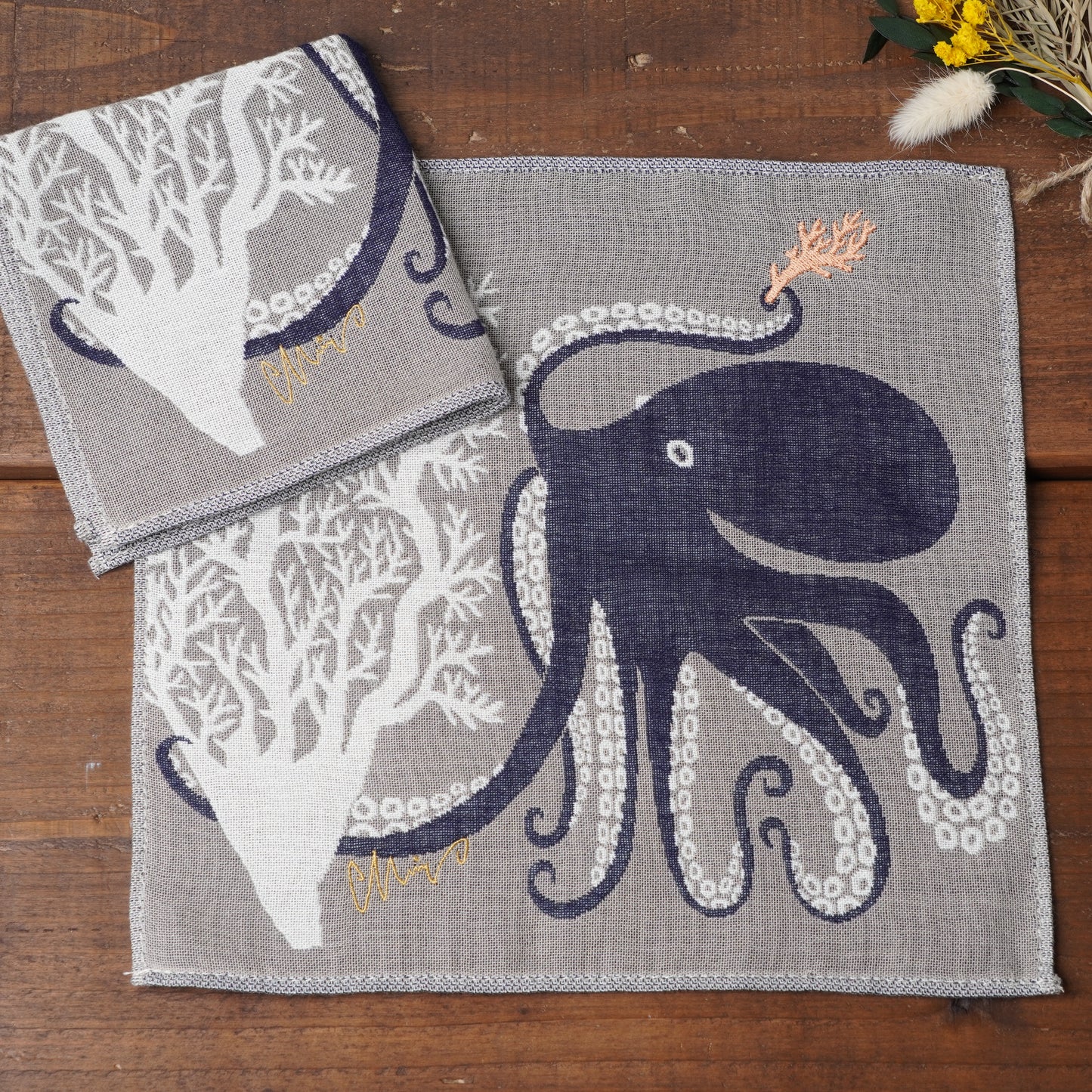 Hand towel