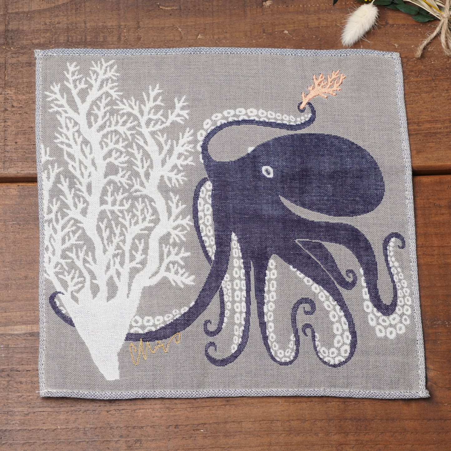 Hand towel