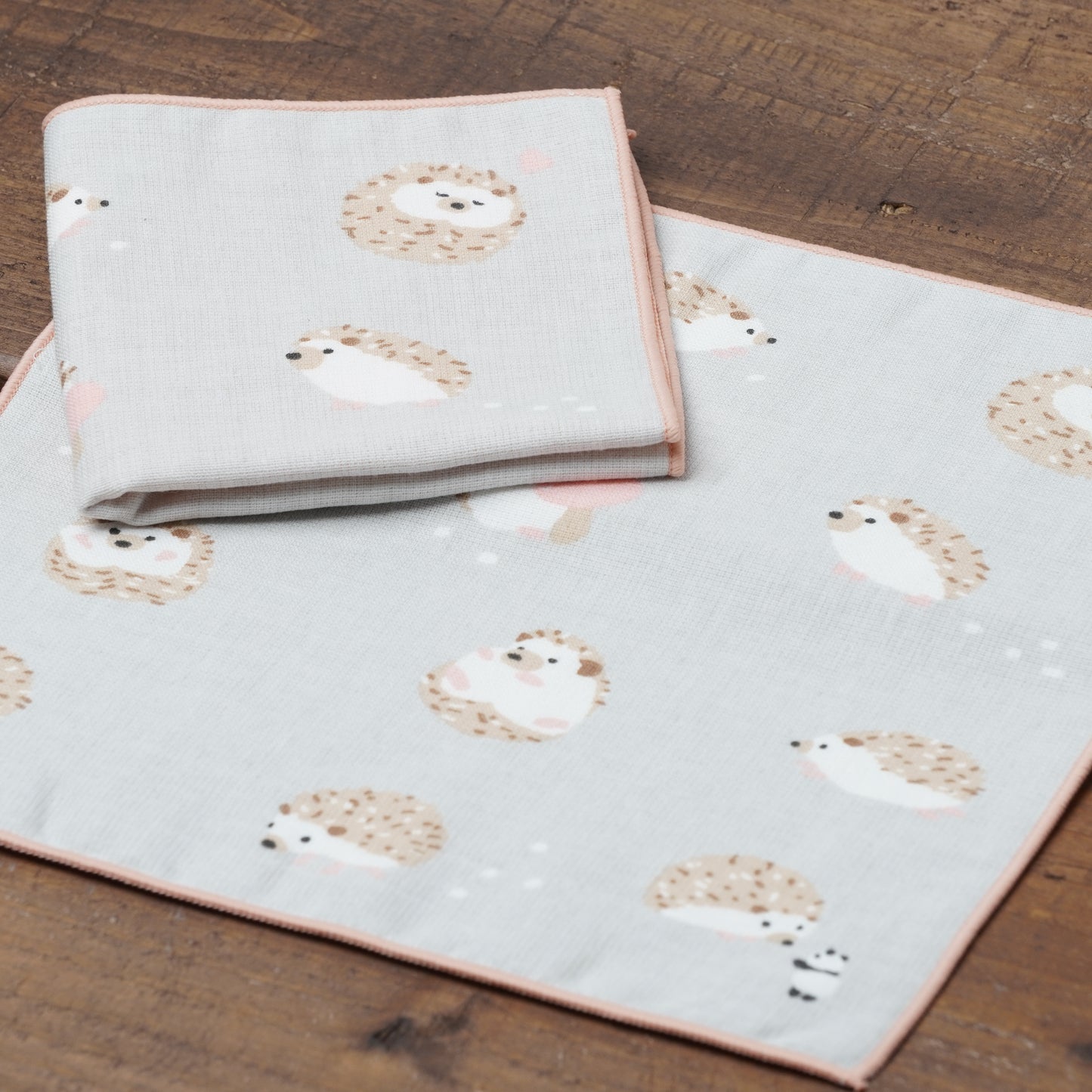 Hand towel hedgehog