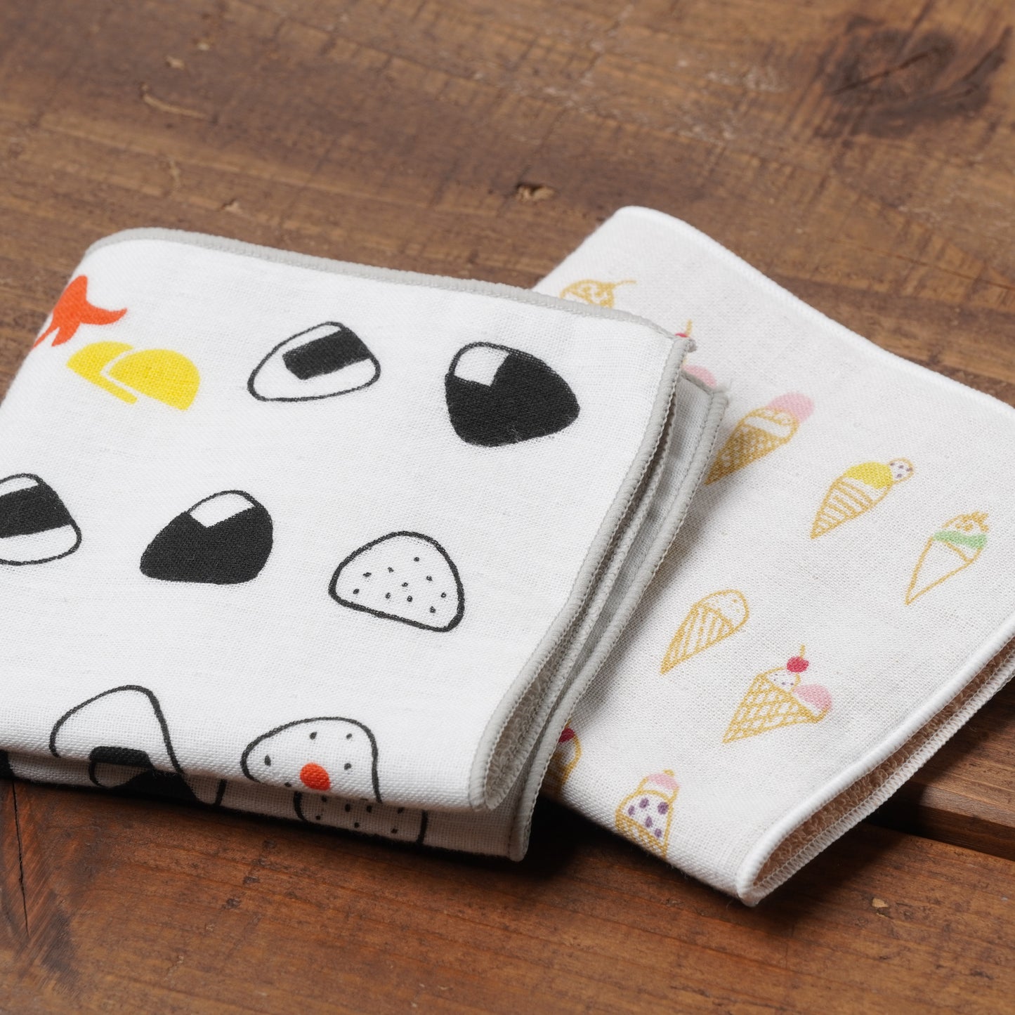 Hand towel soft-serve ice cream