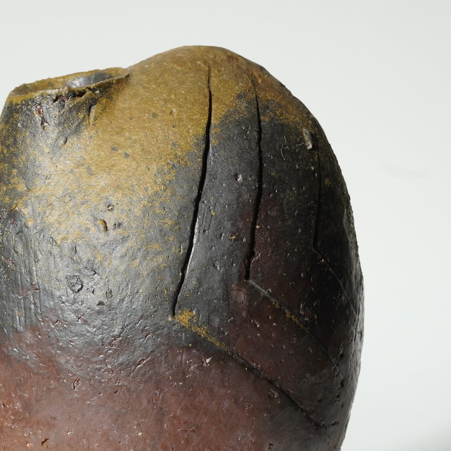 Ichiro Mori Japanese pottery Bizen vase vessel object