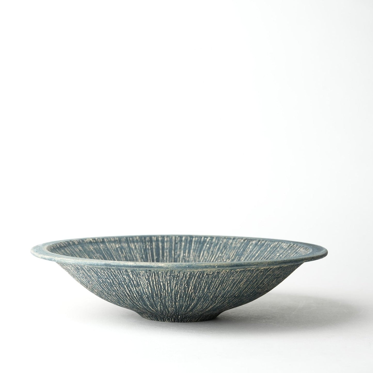 Nobuko Konno Coral Leaf Large Bowl