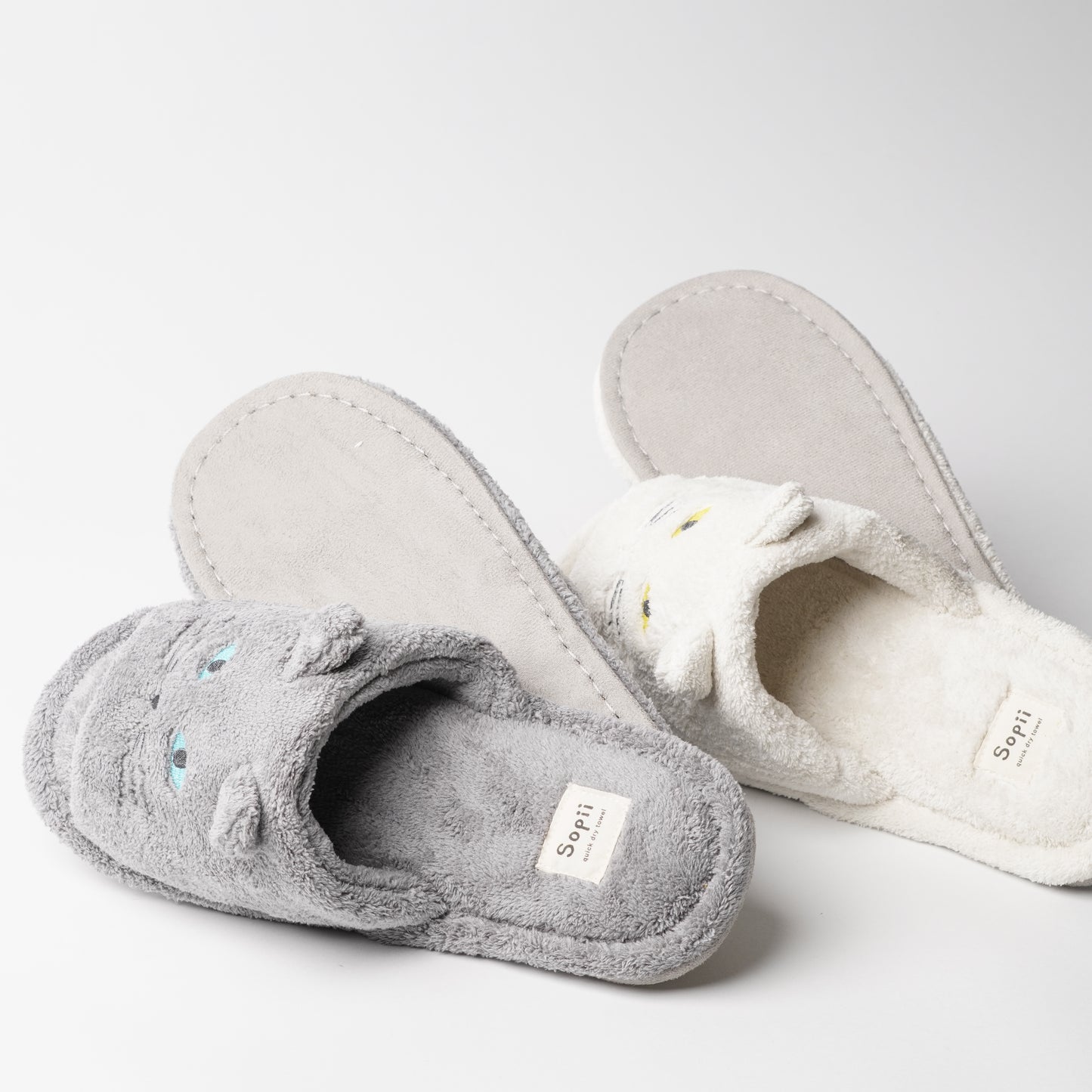 Sopii Quick-Dry Cat Slippers Gray – Soft & Absorbent Indoor Slides