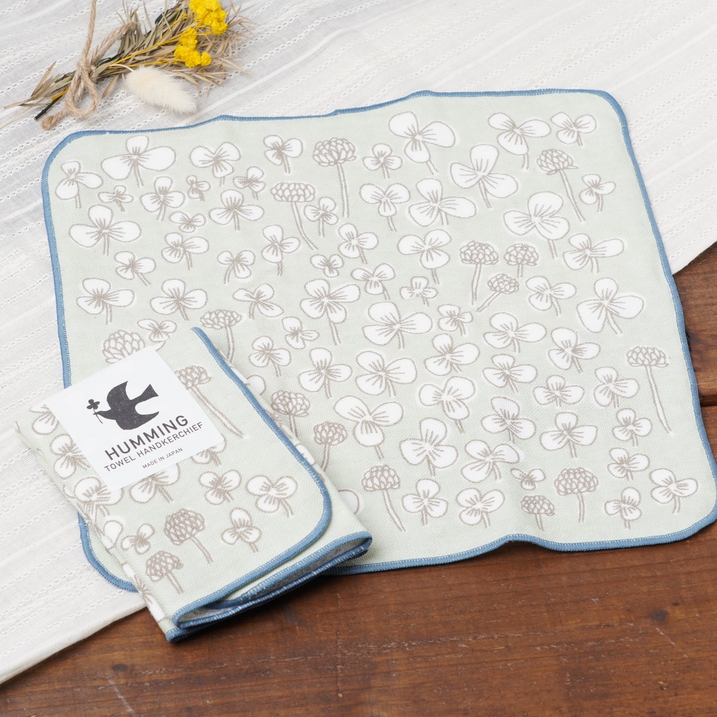 HUMMING Japanese Towel Handkerchief – Clover Pattern Mini Towel