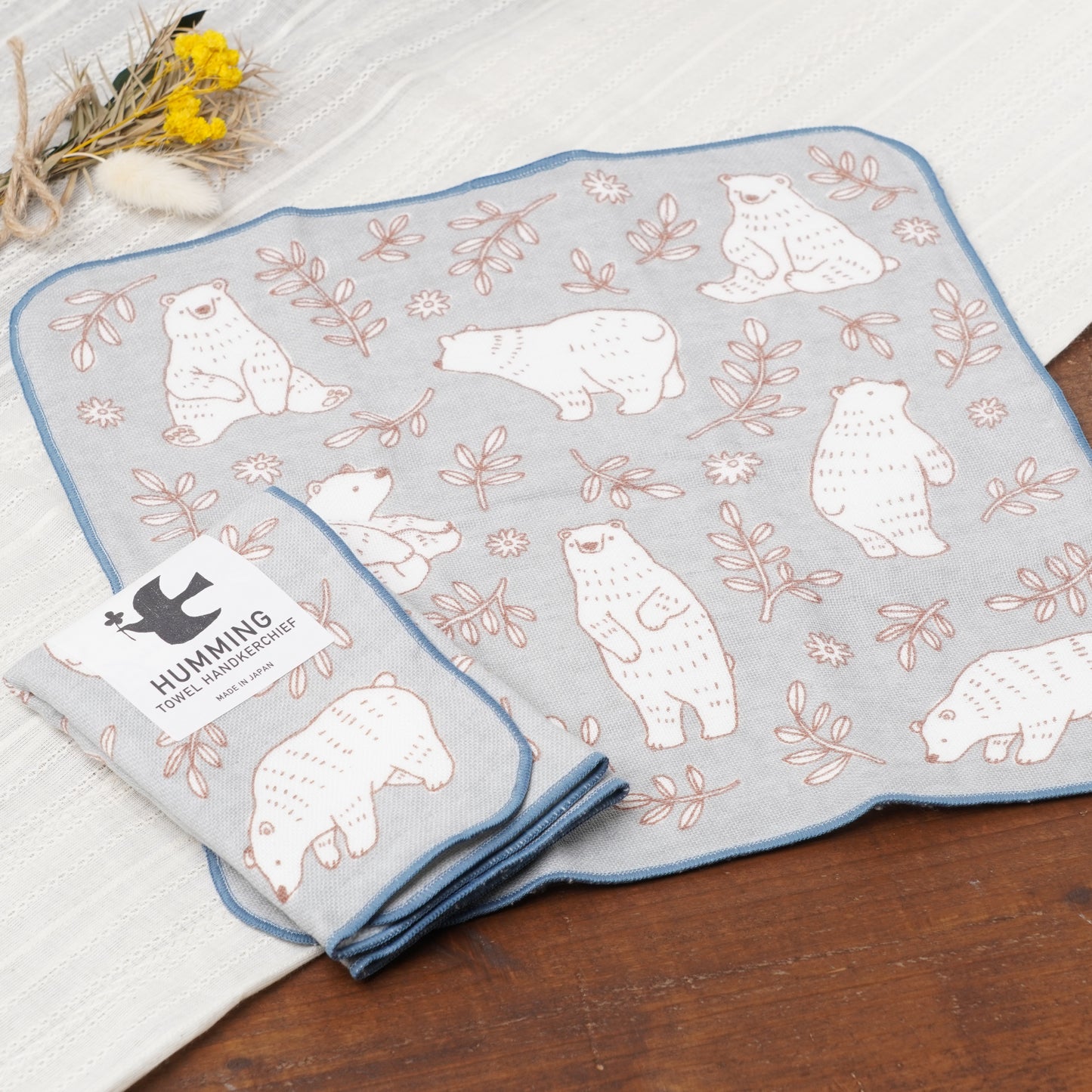 HUMMING Japanese Towel Handkerchief – Polar Bear Pattern Mini Towel