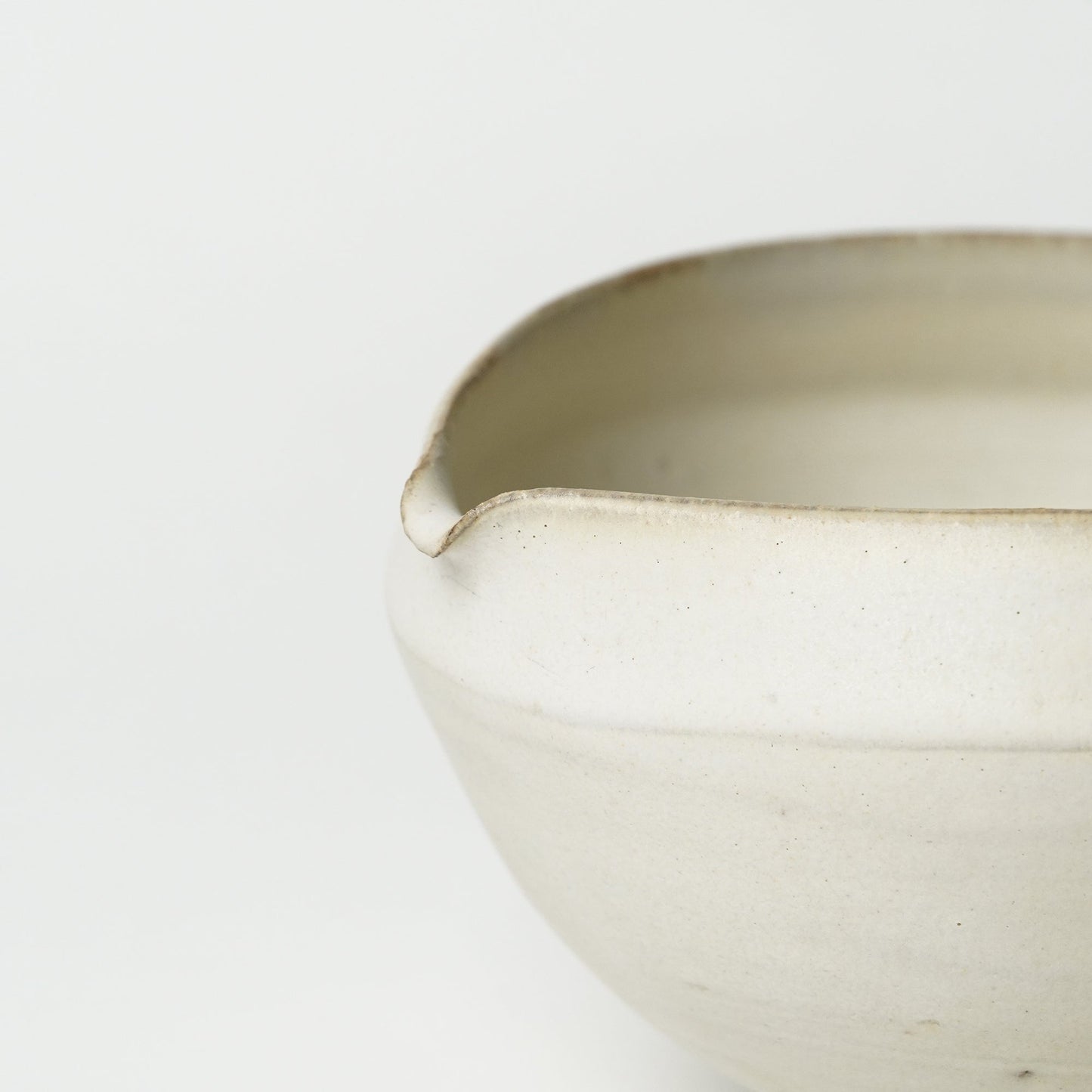 Yuta Tsukamoto Katakuchi Bowl Matcha Server White