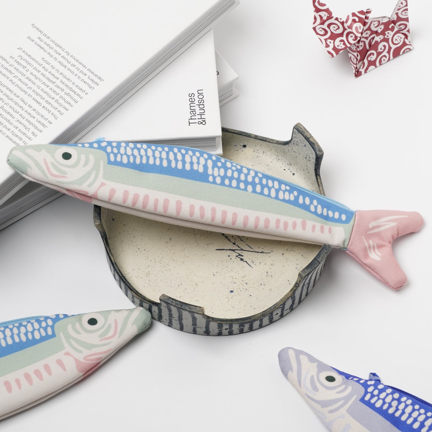 EL COMMUN OSAKANACASE Fish Pen Case