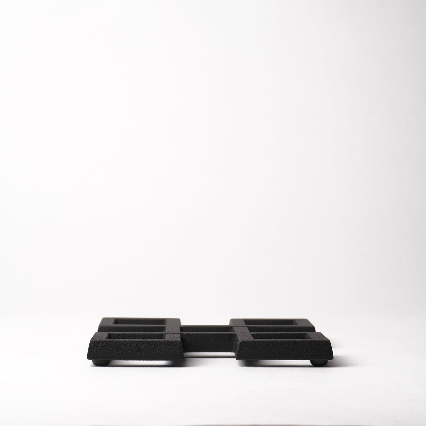 Kamasada Nanbutekki Iron Trivet