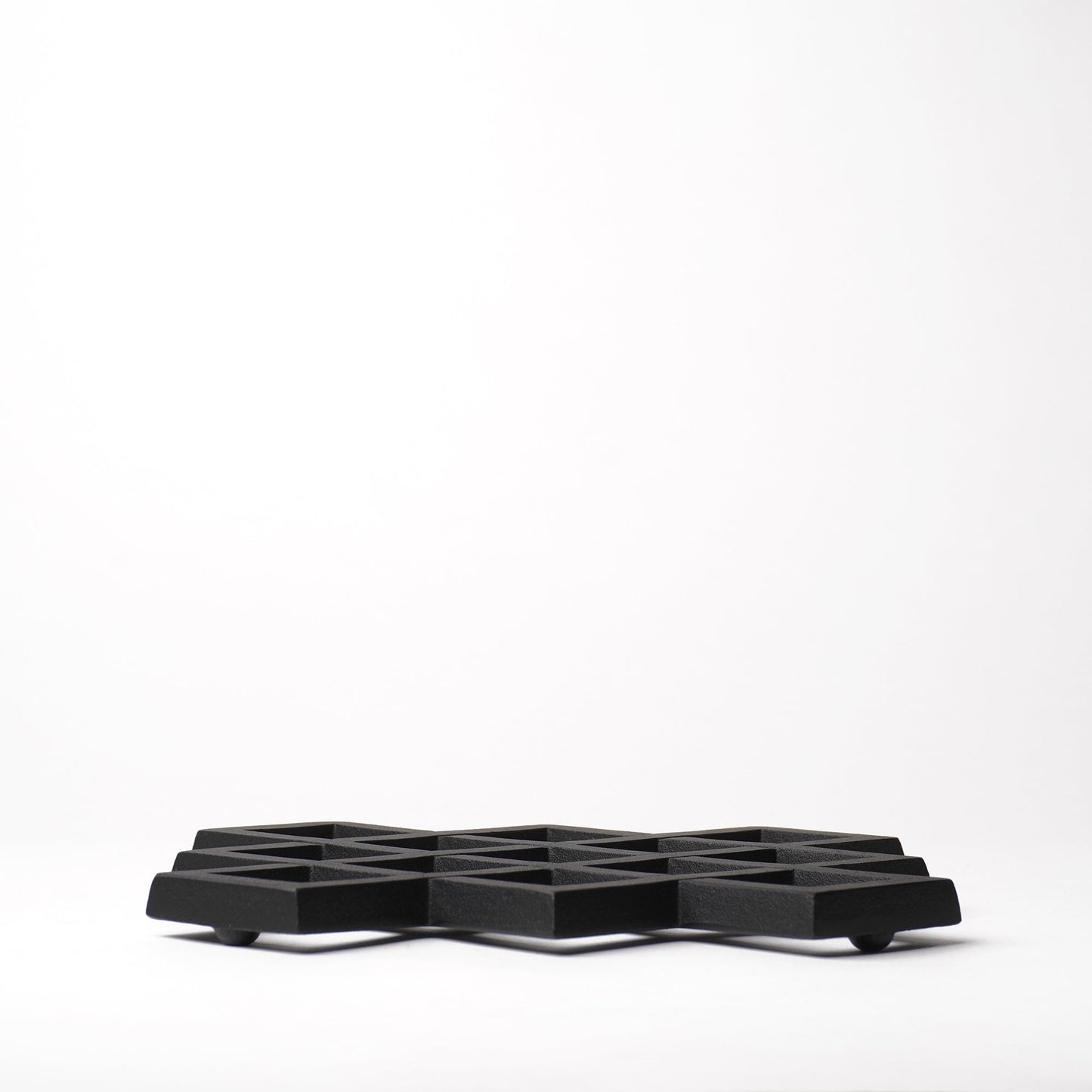 Kamasada Nanbutekki Iron Trivet