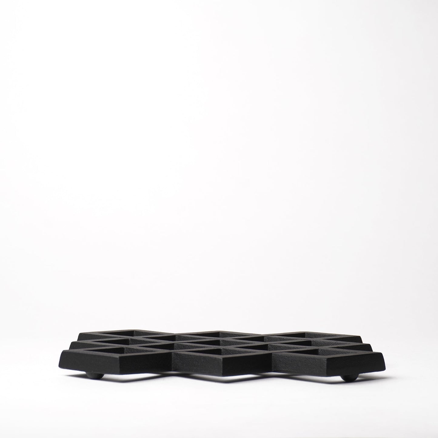 Kamasada Nanbutekki Iron Trivet