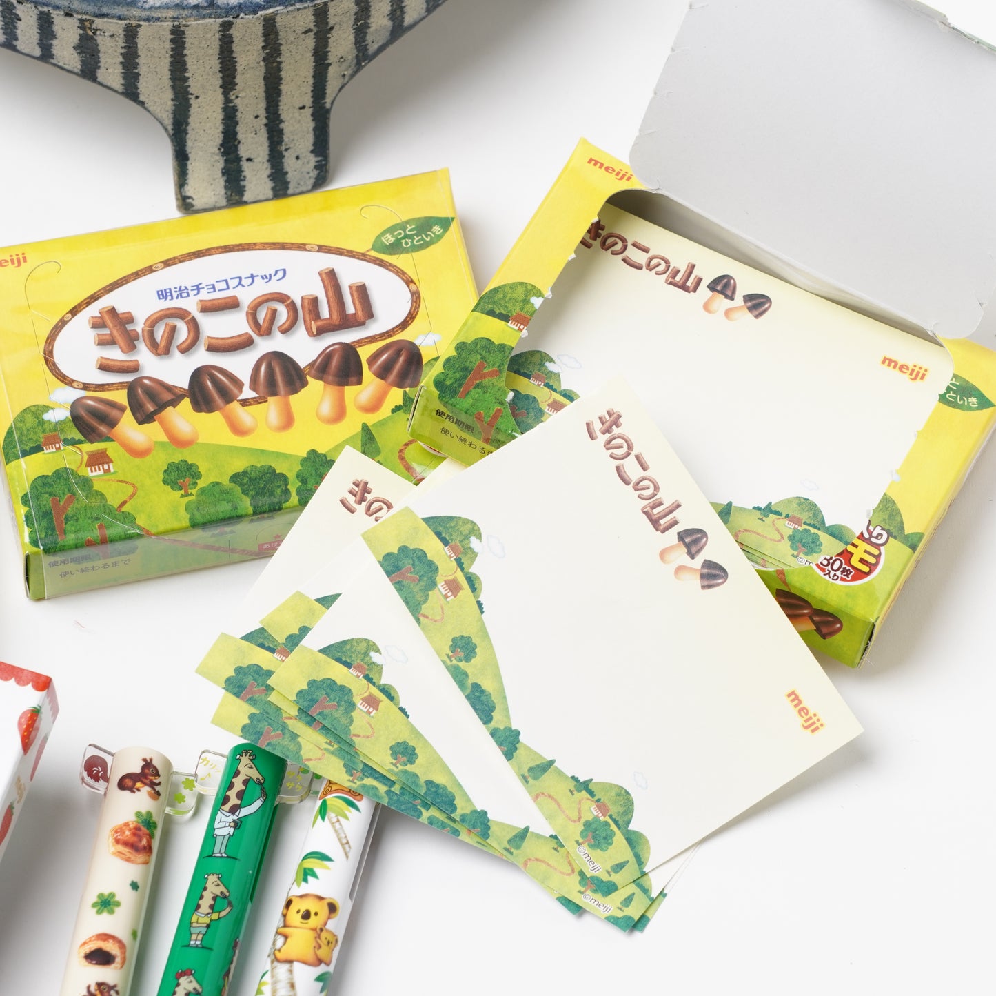 Meiji Kinoko no Yama Memo Pad Box