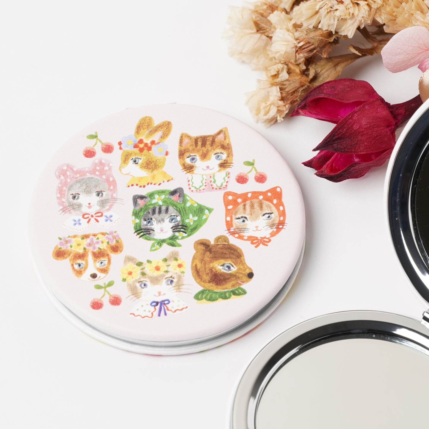 Niko Niko Compact Mirror - Aiko Fukawa | cozyca products