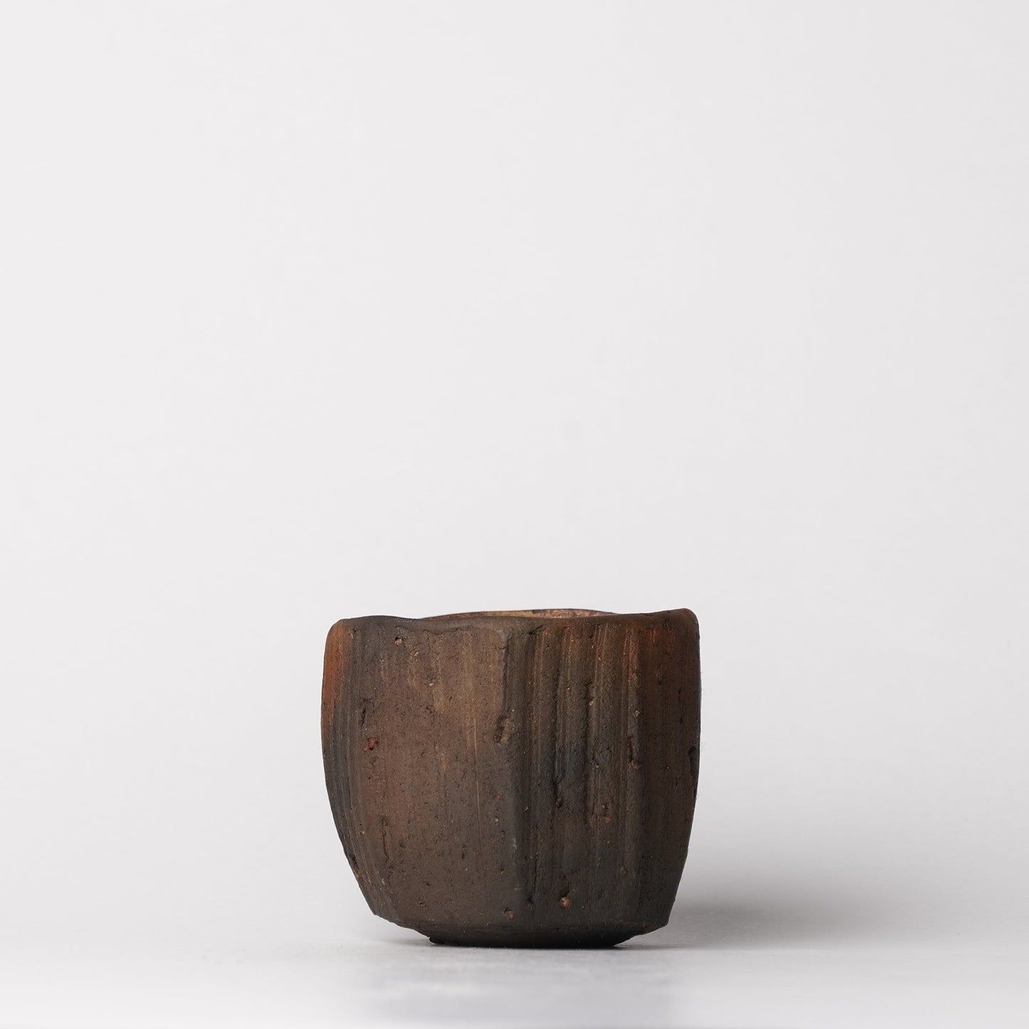 Nobuhito Nakaoka Guinomi Sake Cup Tanka Yakishime with Gold