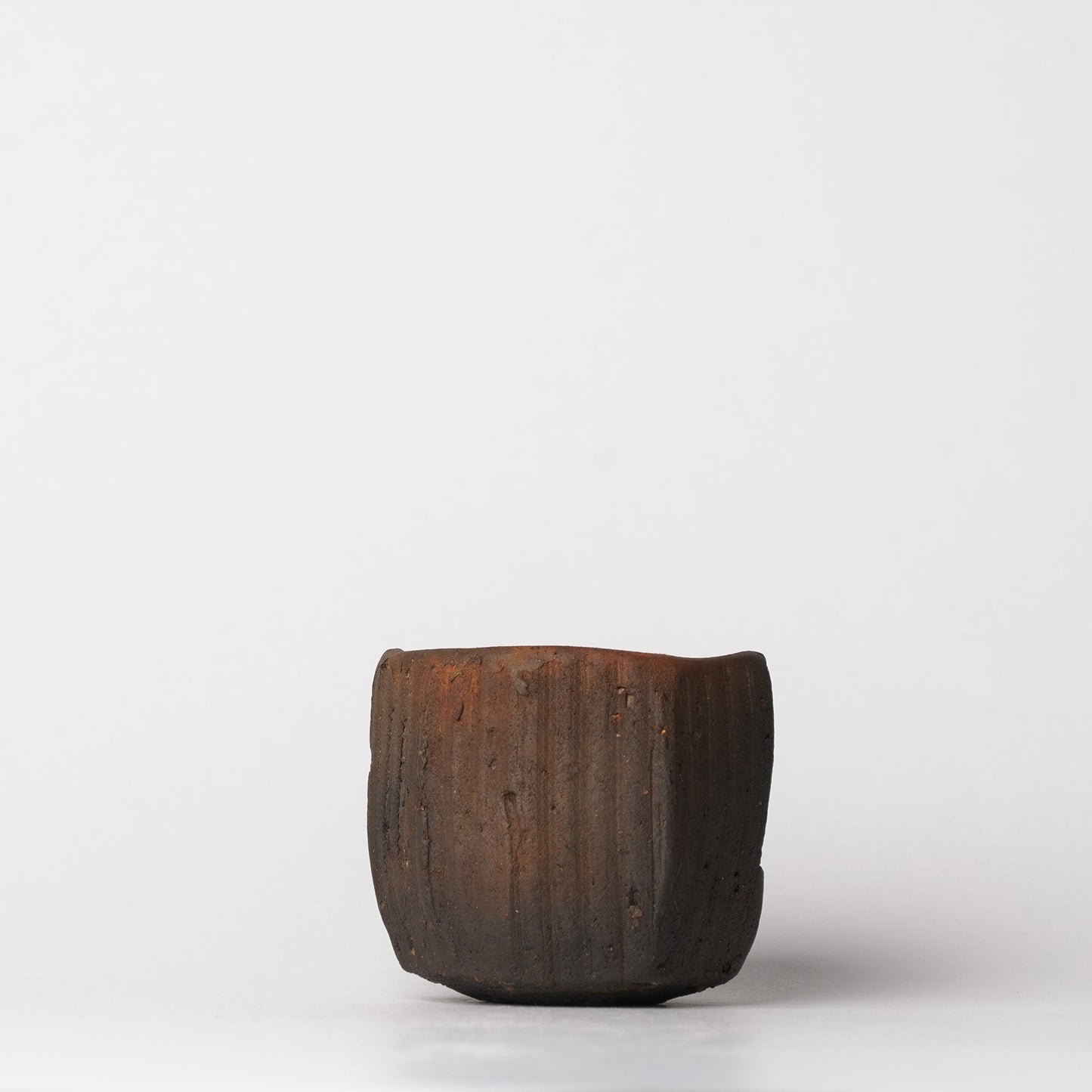 Nobuhito Nakaoka Guinomi Sake Cup Tanka Yakishime with Gold