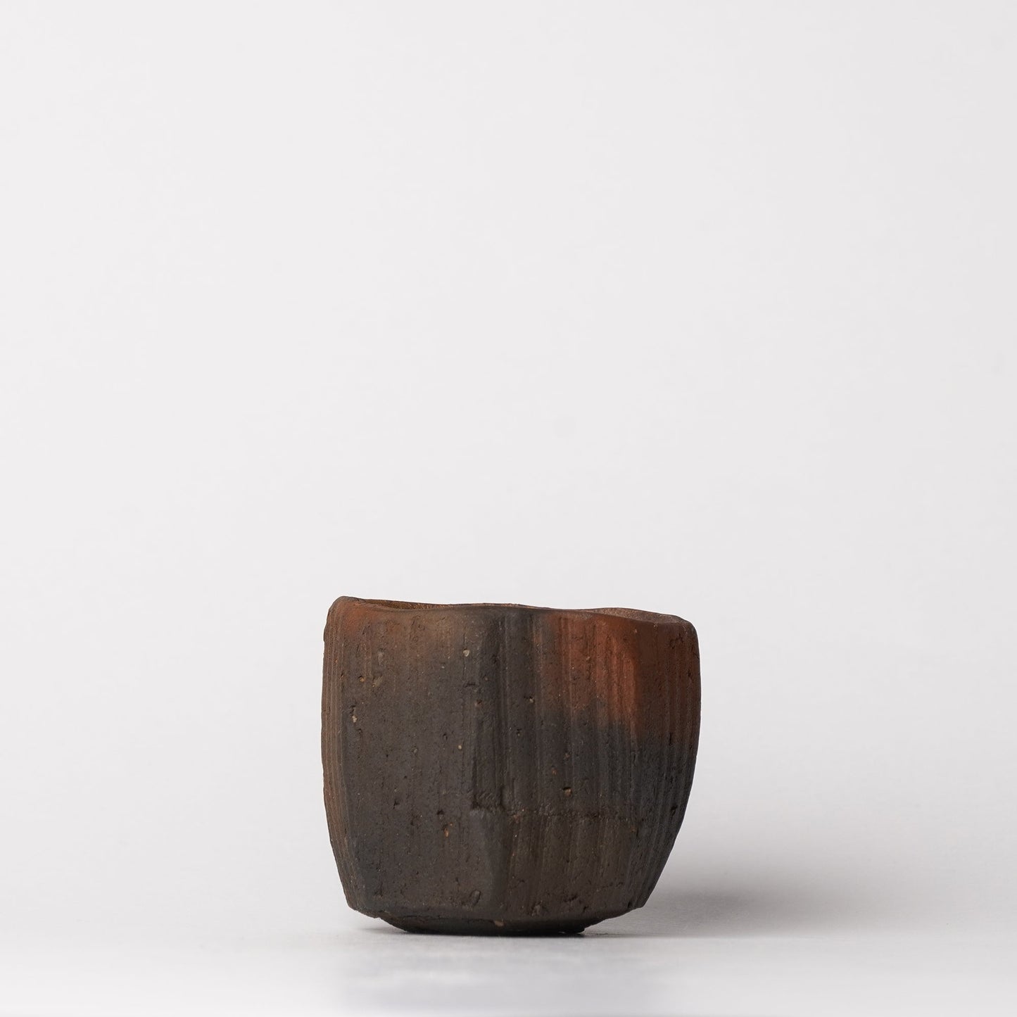 Nobuhito Nakaoka Guinomi Sake Cup Tanka Yakishime with Gold