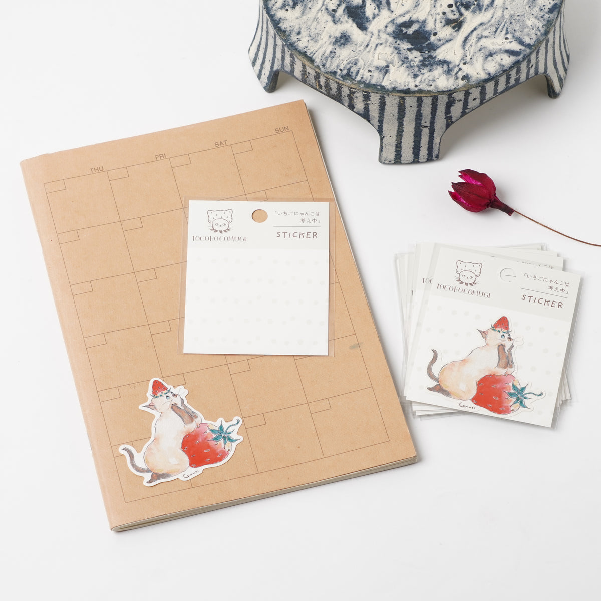 TOCOROCOMUGI Strawberry Cat Sticker – Thinking