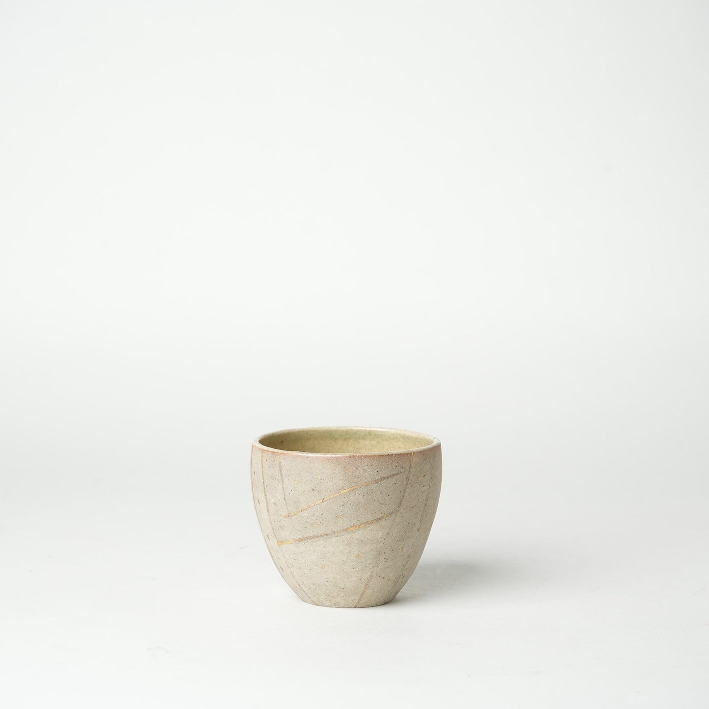 Izumi Sakai Yunomi Tea Cup with gold