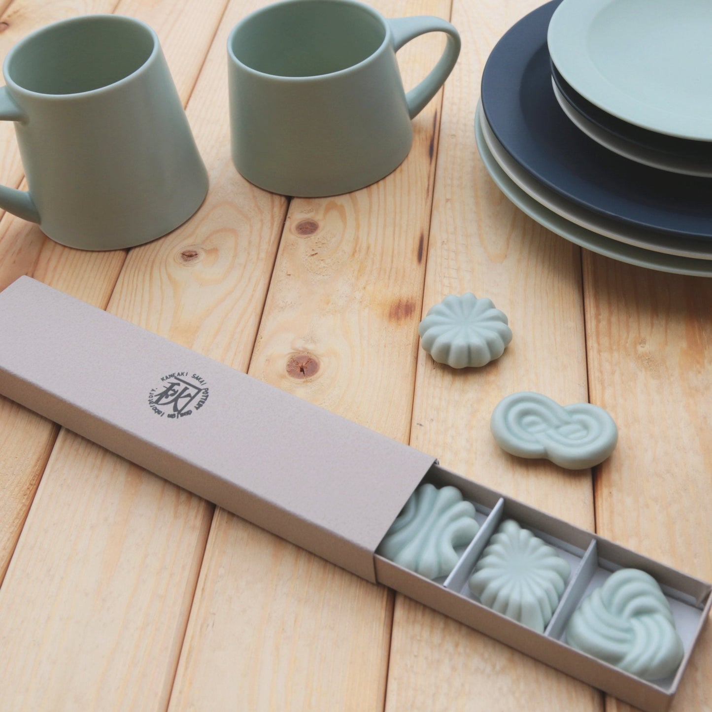 KANEAKI SAKAI POTTERY Chopsticks Rest Gift Set