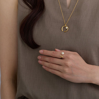 Pearl Hug Ring - Melody Accessory