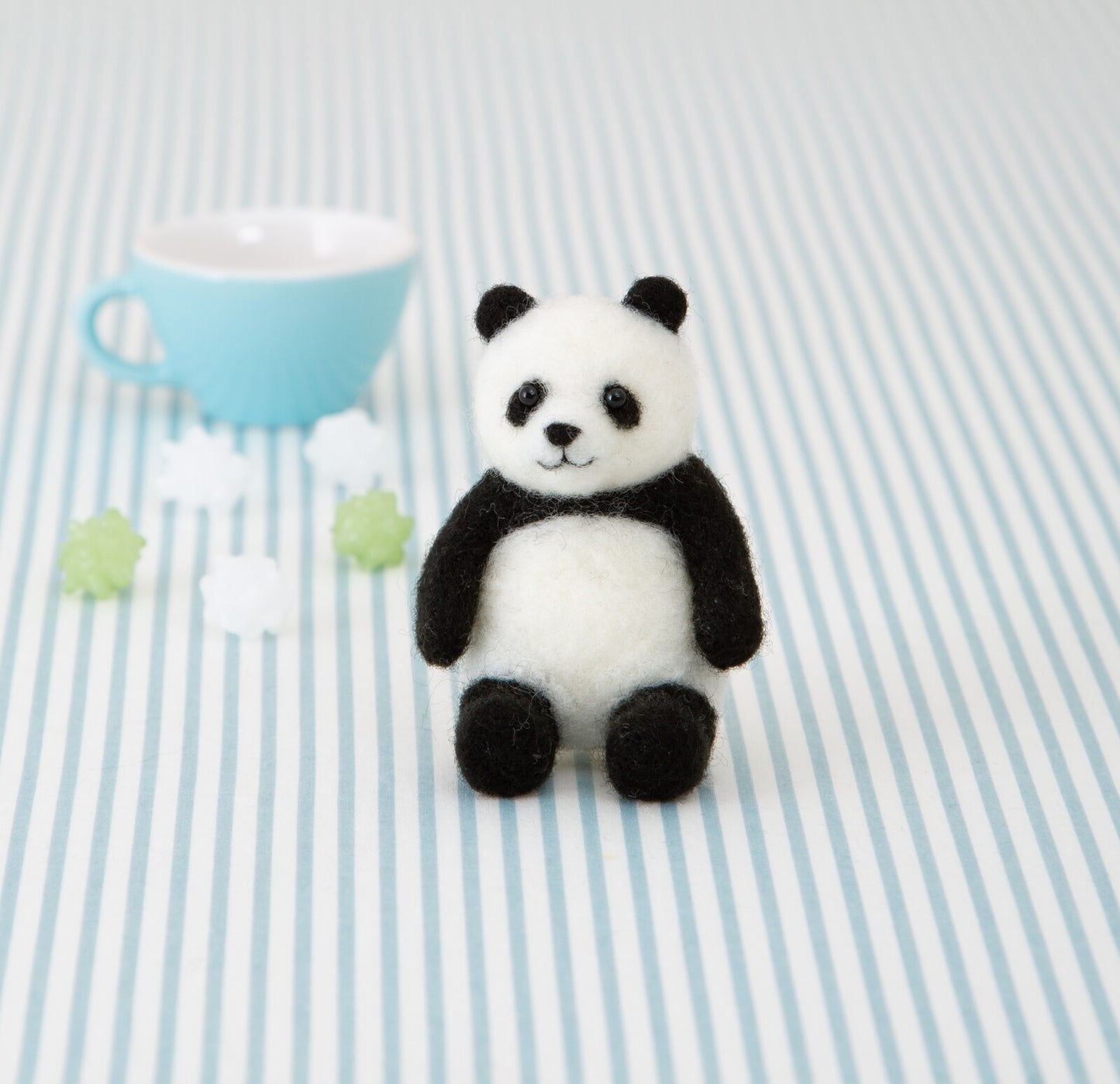 Needle Felting Kit Panda – DIY Wool Animal Craft