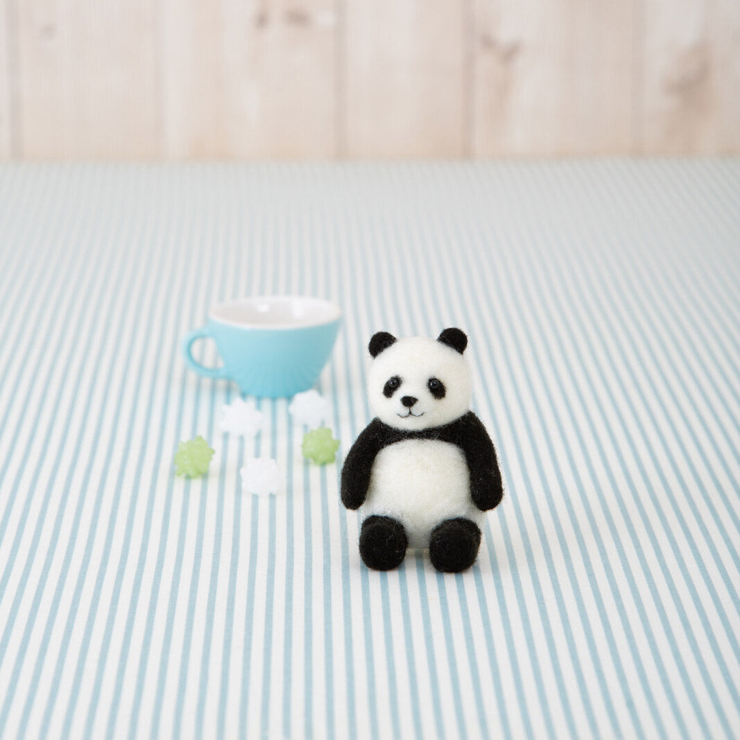 Needle Felting Kit Panda – DIY Wool Animal Craft