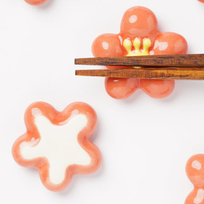 Ihoshiro Kiln Chopstick Rest – Plum Blossom (Ume) Design