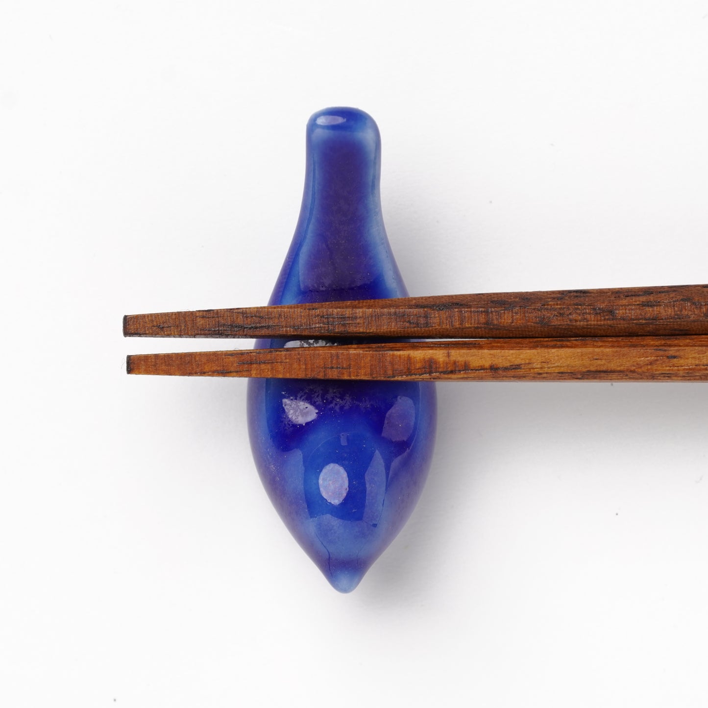 Ihoshiro Kiln Chopstick Rest – Blue Bird Motif