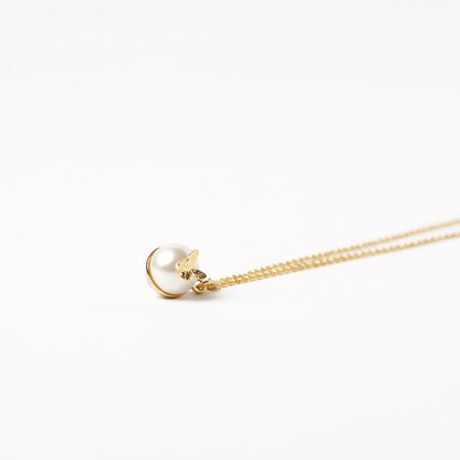 Butterfly Pearl Necklace - Nickel-Free K18 Gold Elegant Pendant