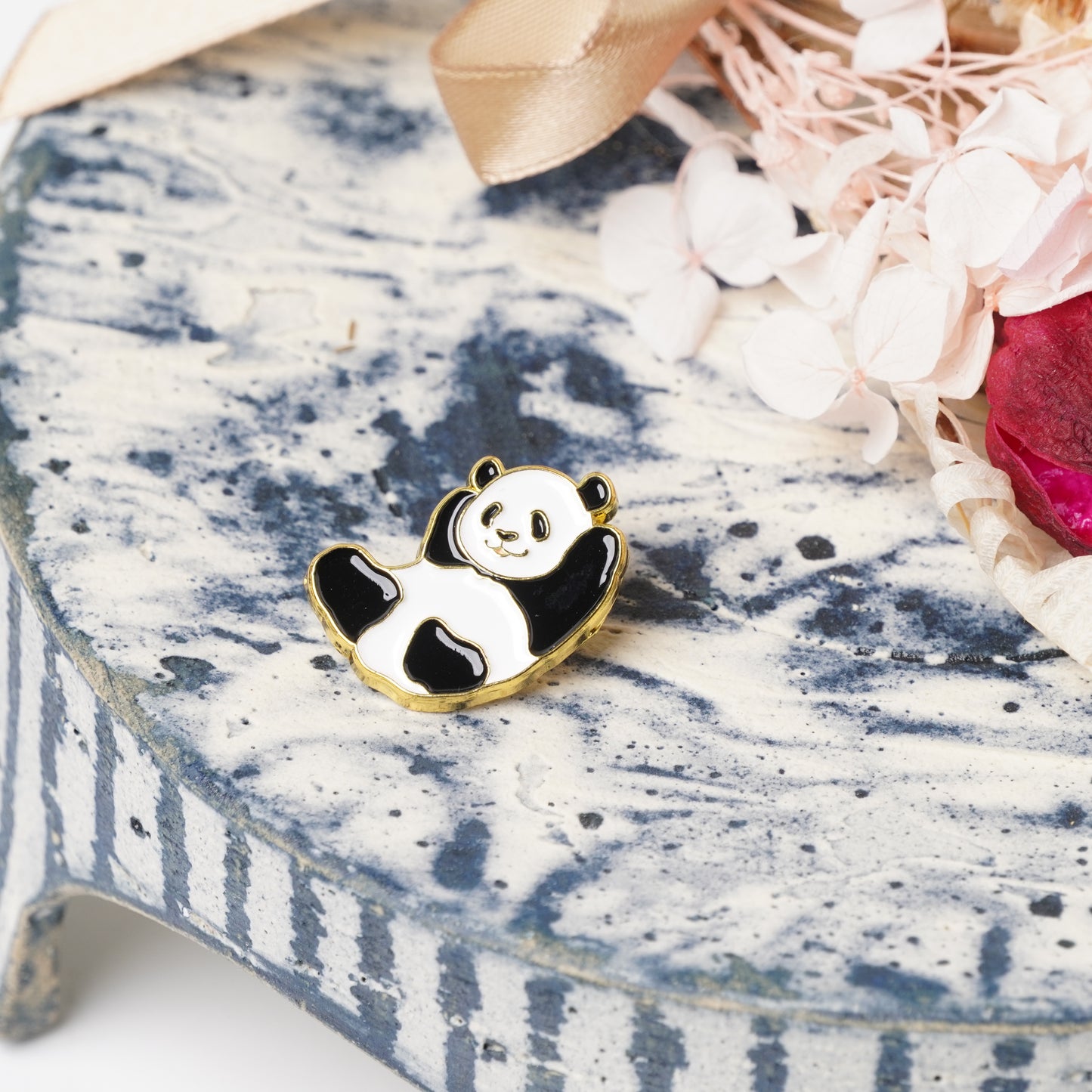 Panda Enamel Pin – Kawaii Animal Badge for Backpacks & Gifts