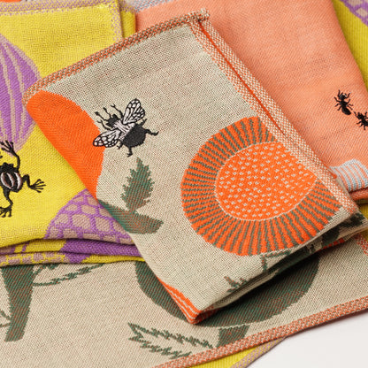 【moritaMiW】Hand Towel - Carpenter Bee