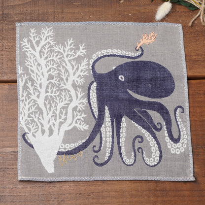 Hand towel