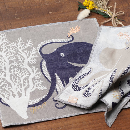 Hand towel