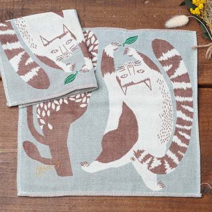 Hand towel cat