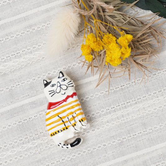 Cat and dog brooch nekozegawa
