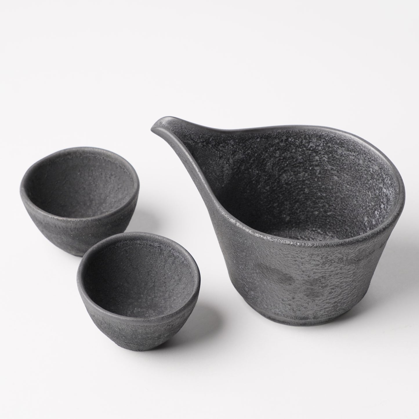 Black Iron Cold Sake Set - Mino Ware Carafe and Cups