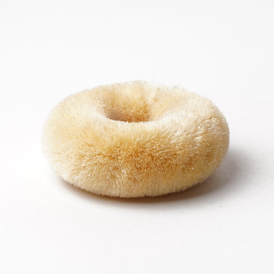 Kamenoko Tawashi White Scrubbing Brush Small