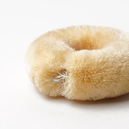 Kamenoko Tawashi White Scrubbing Brush Small