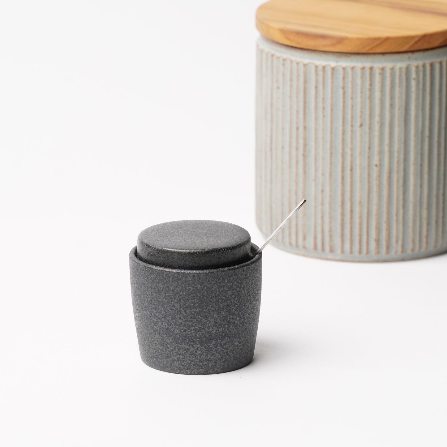 SHIKIKA Condiment Container with Spoon