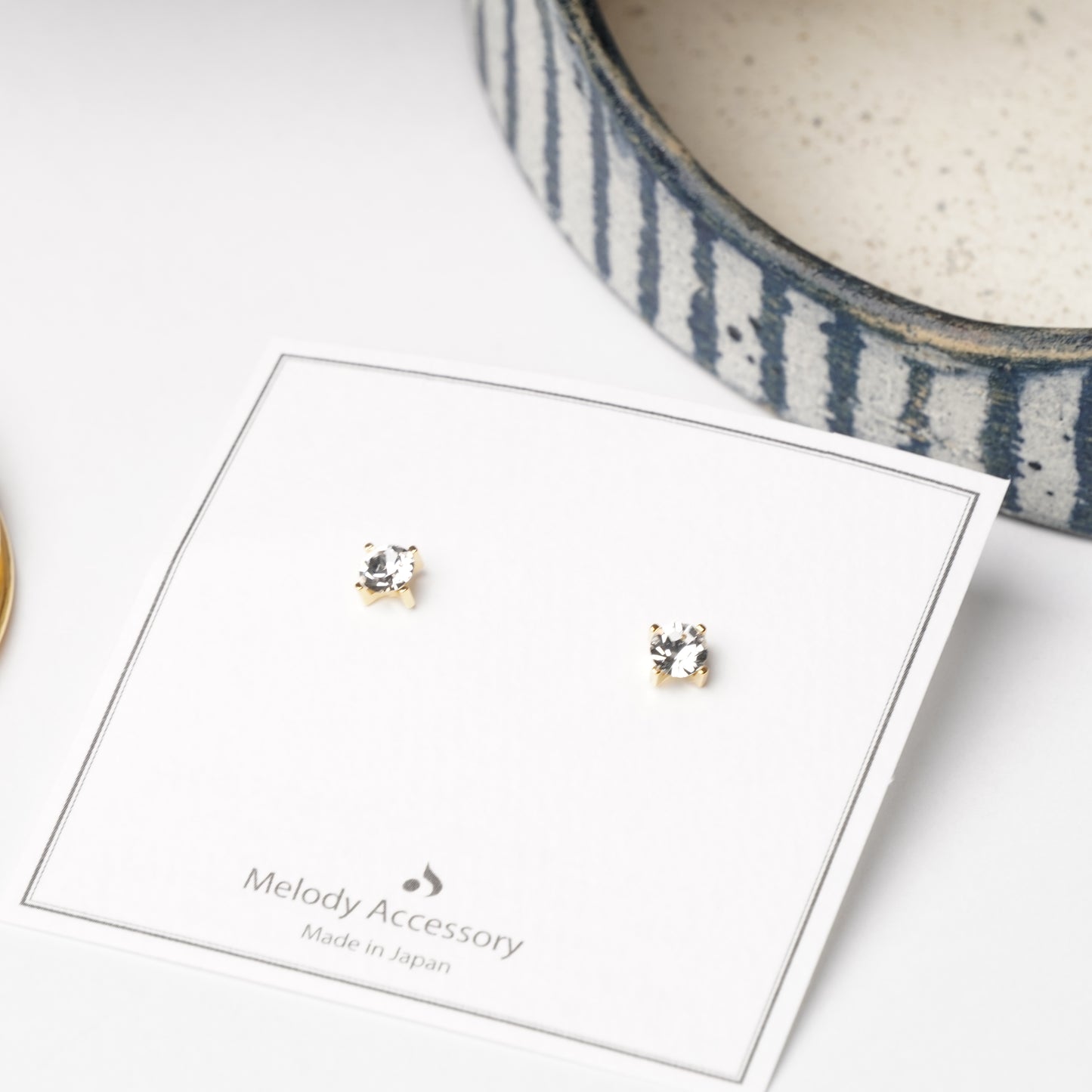 Single Stone Pierced Earrings - Melody Accessory