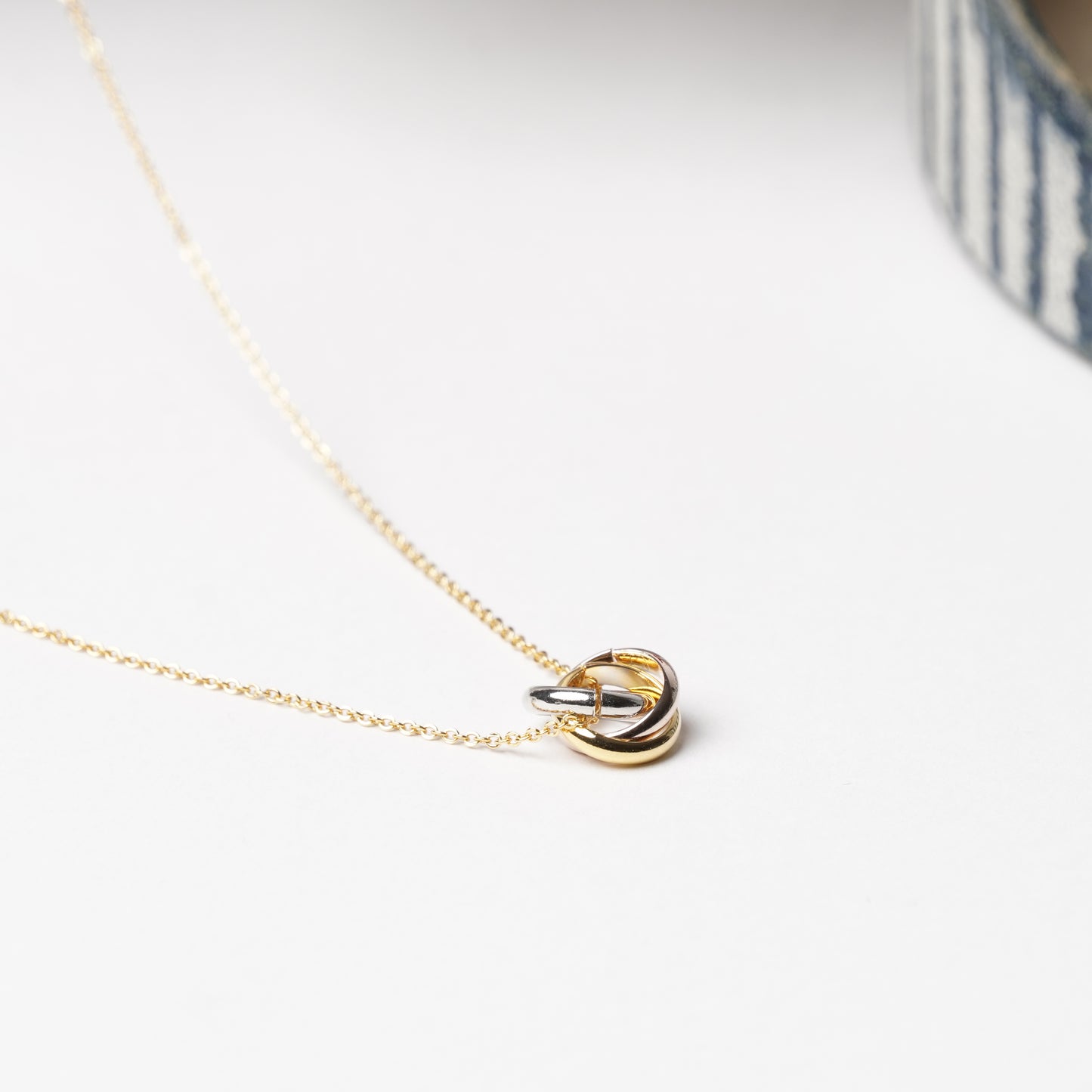 3 Color Layered Pendant Necklace - Melody Accessory
