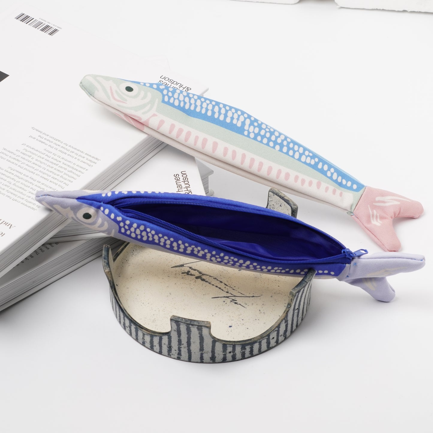 EL COMMUN OSAKANACASE Fish Pen Case