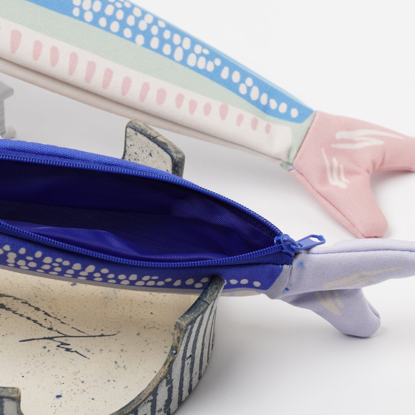 EL COMMUN OSAKANACASE Fish Pen Case