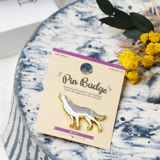Wolf Enamel Pin – Bold Wild Animal Badge for Backpacks & Gifts