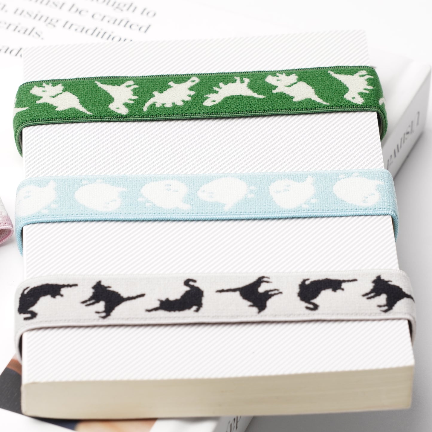 Shimaenaga - Multi-Purpose Elastic Band for Bento Boxes, Books & Organizing