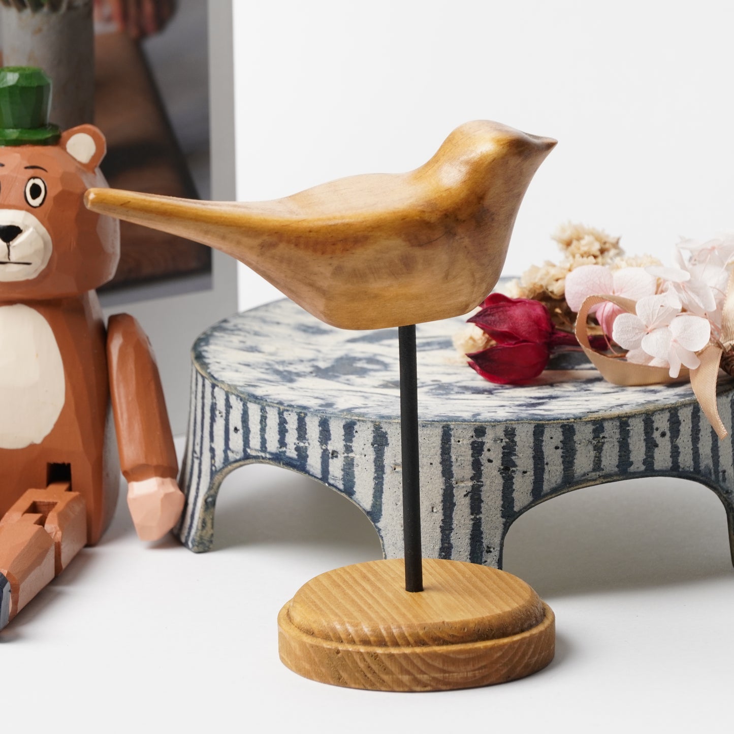 Creer NEIN MARKE Wooden Bird Stand