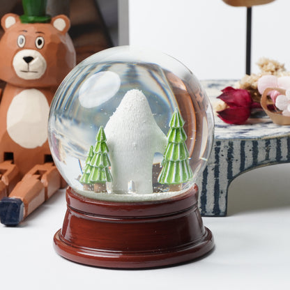 Yeti Snow Globe – NOOKs Decorative Resin & Glass Snow Dome