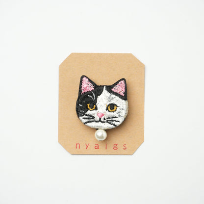 Cat Brooch