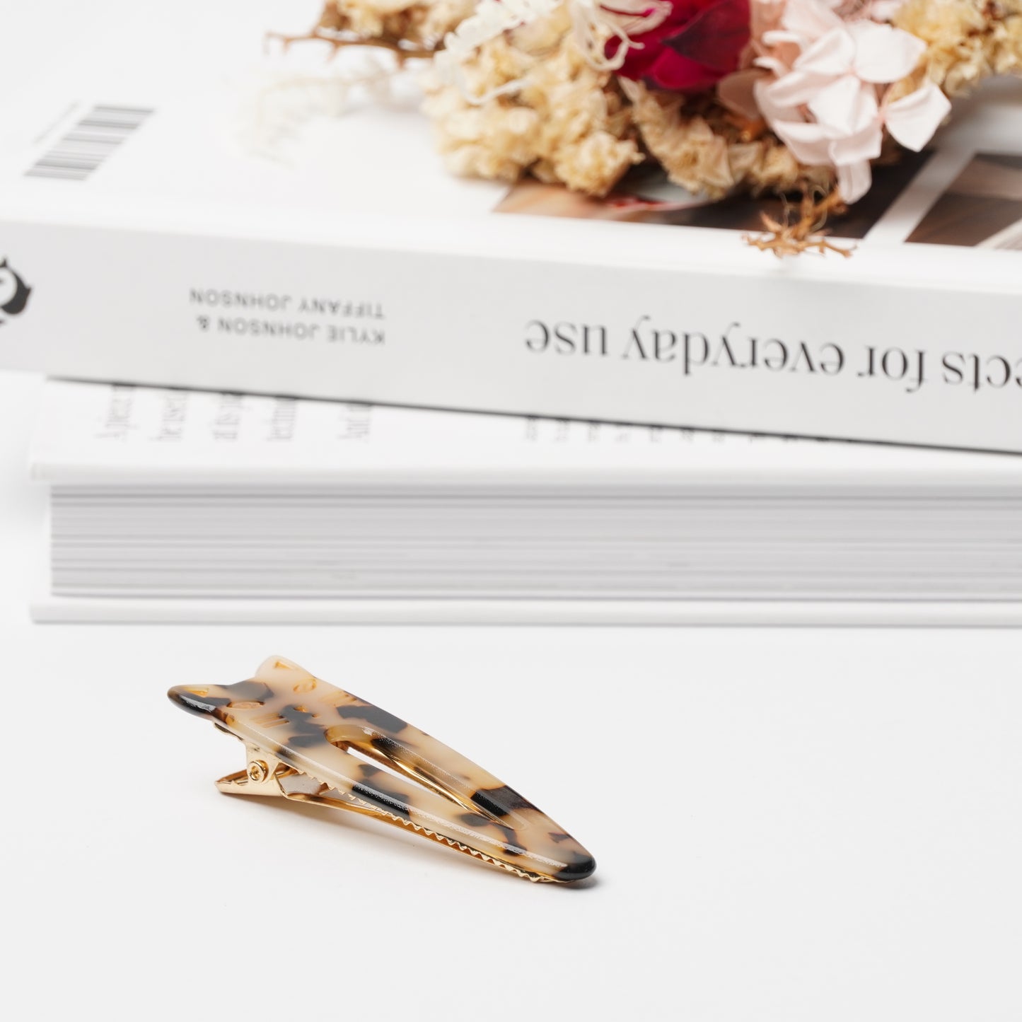 Cat Fork Hair Clip – Resin & Metal Alloy