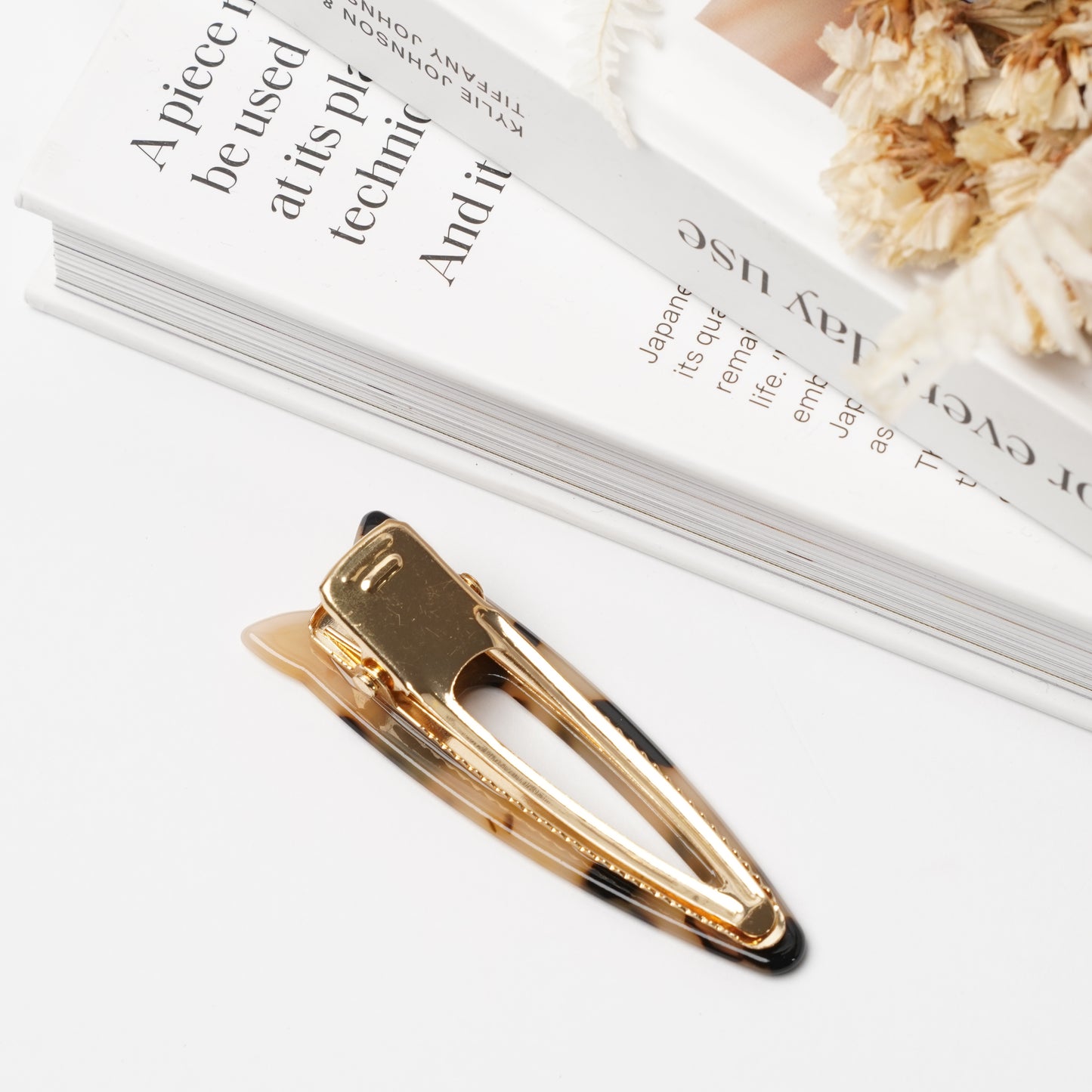 Cat Fork Hair Clip – Resin & Metal Alloy